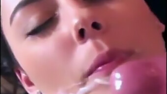 فيديو Pov منزلي لرجل ينيك فتاة ويقذف على وجهها