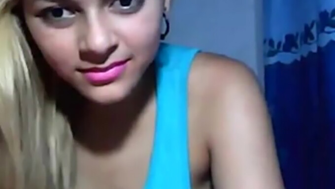 Latina De Gran Culo Y Tetas En La Webcam