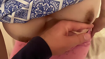 Adolescenta Desi Priya Îi Face Tatălui Ei Vitreg O Muie În Pov